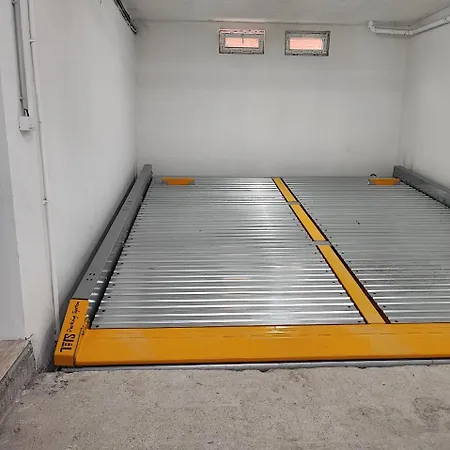 Emem Luxury アパート *